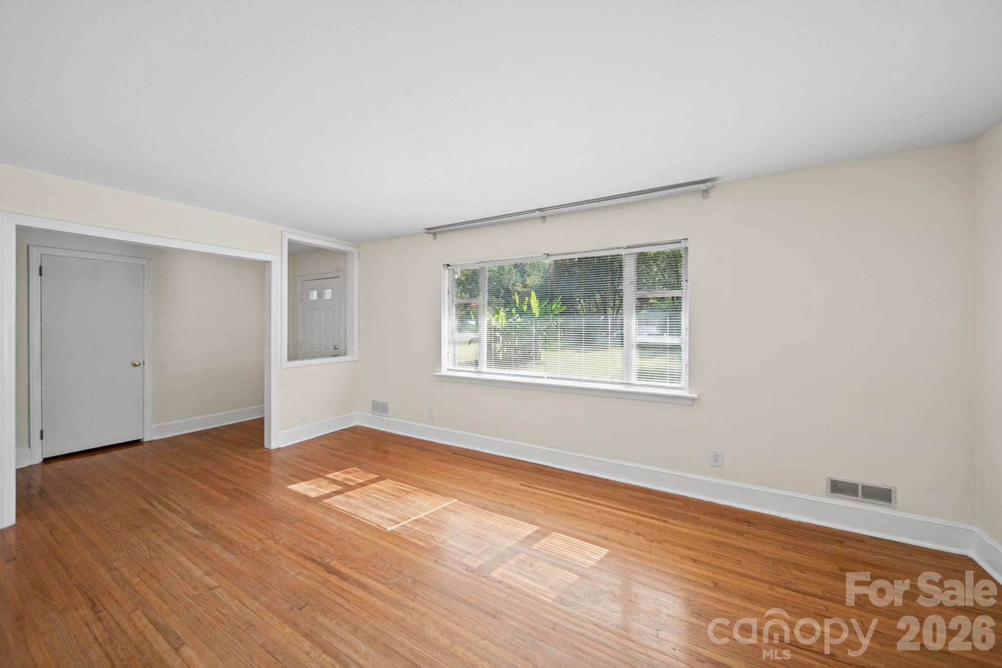 701 Denning Place Property Photo 3