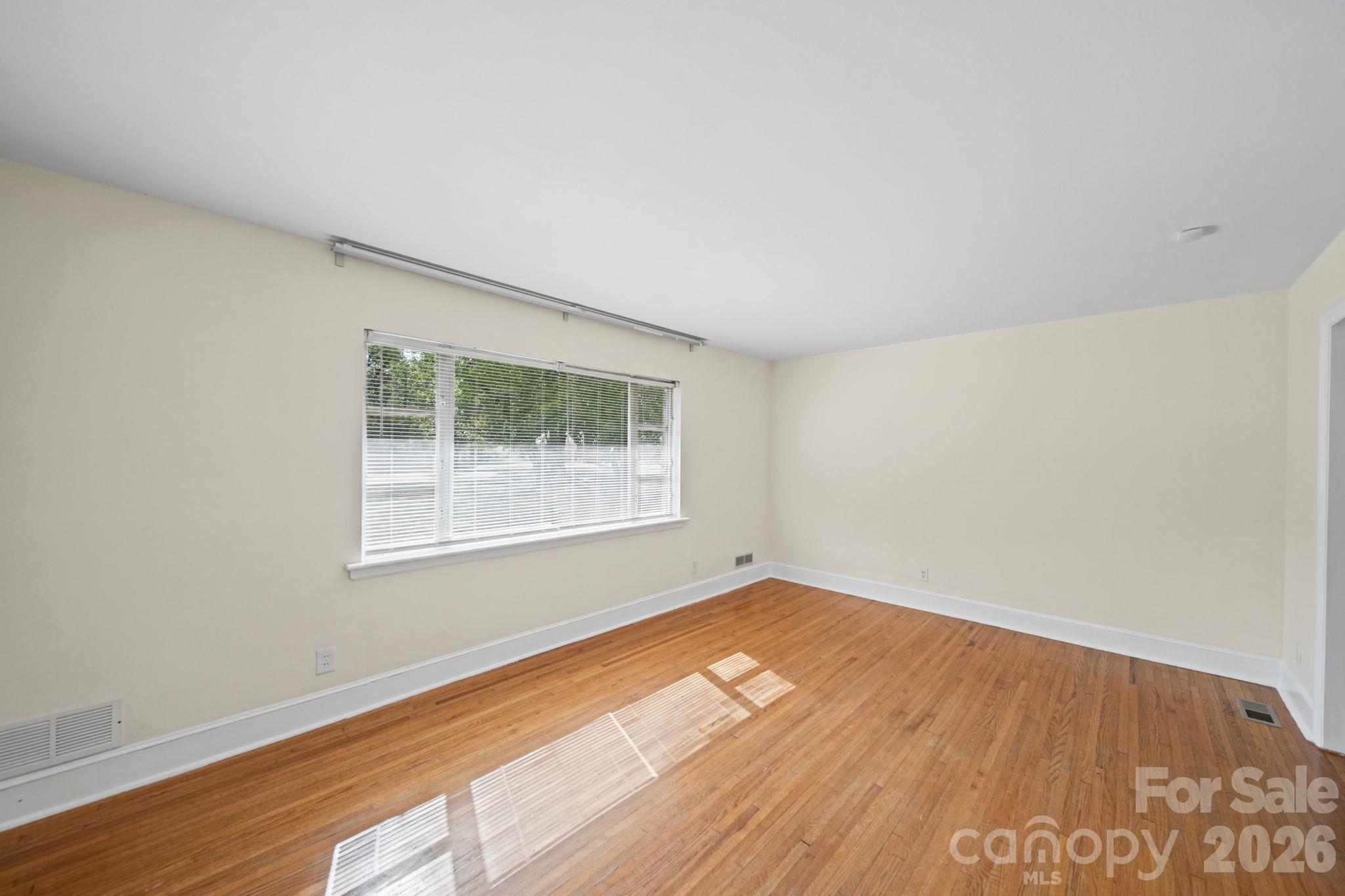 701 Denning Place Property Photo 5