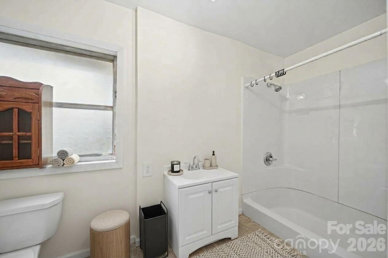 701 Denning Place Property Photo 33