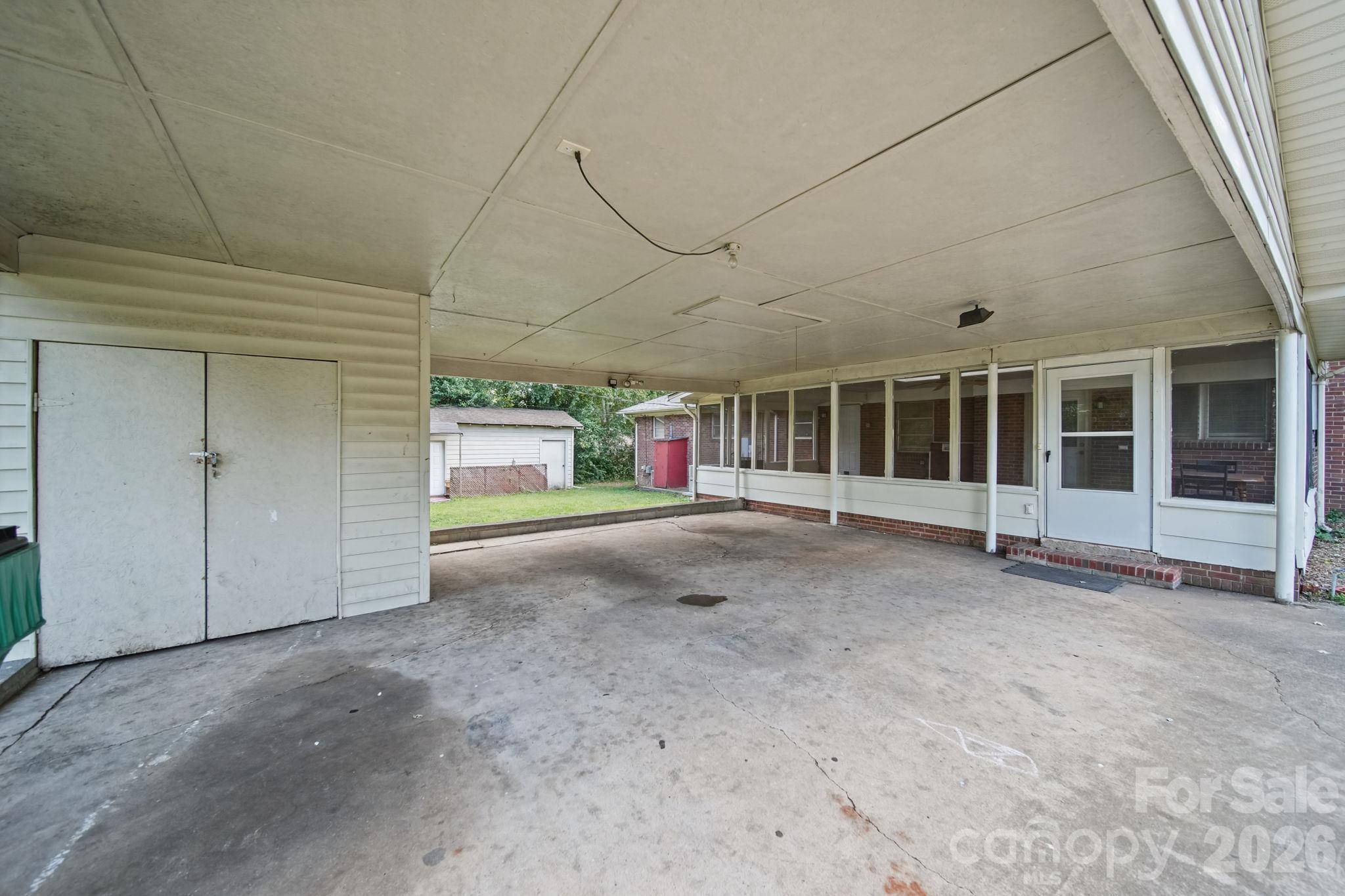 701 Denning Place Property Photo 35