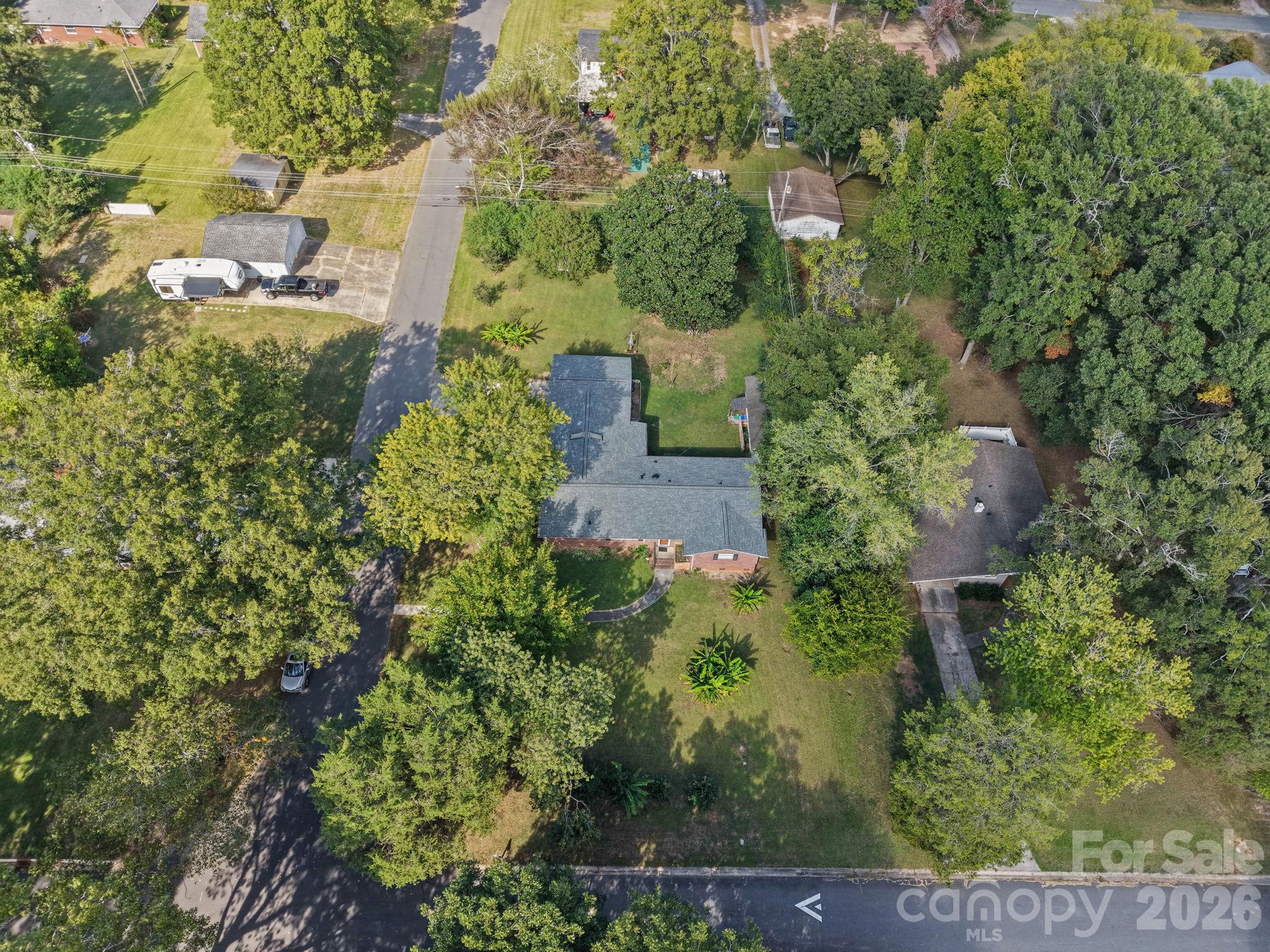 701 Denning Place Property Photo 39