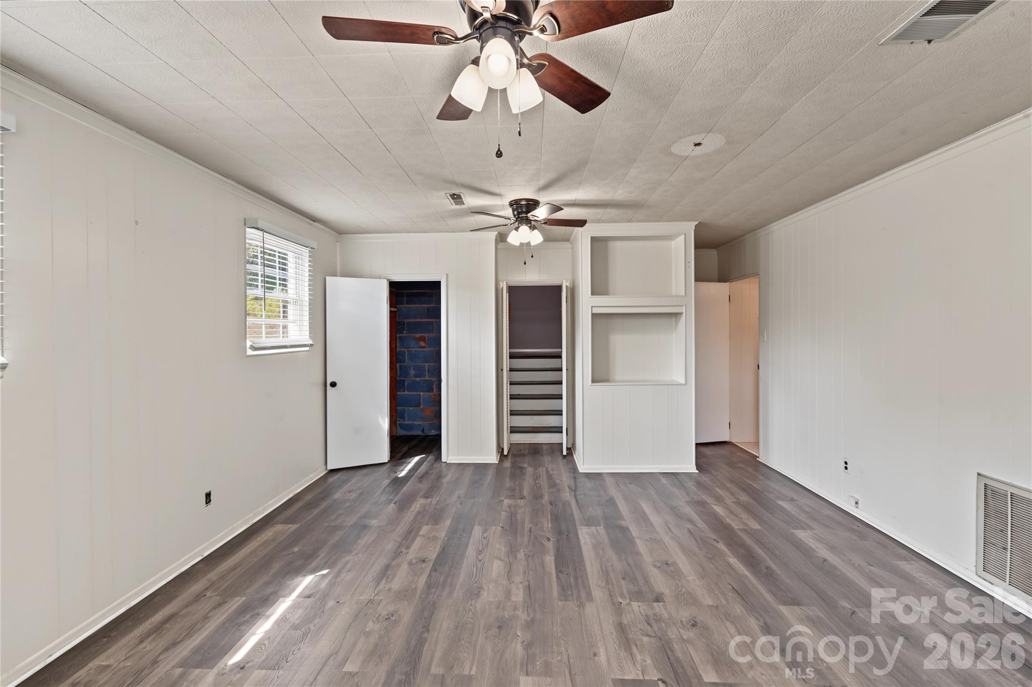 206 King Henry Lane Property Photo 16