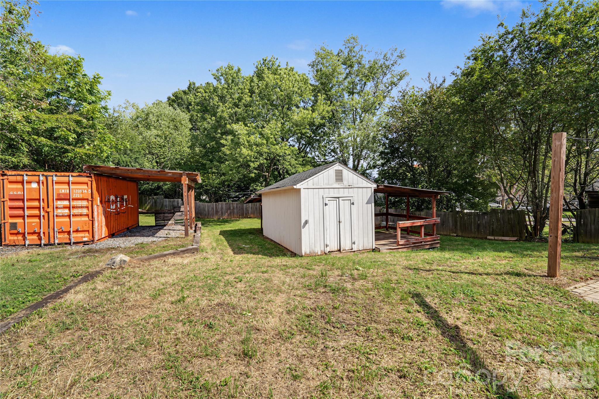 206 King Henry Lane Property Photo 25