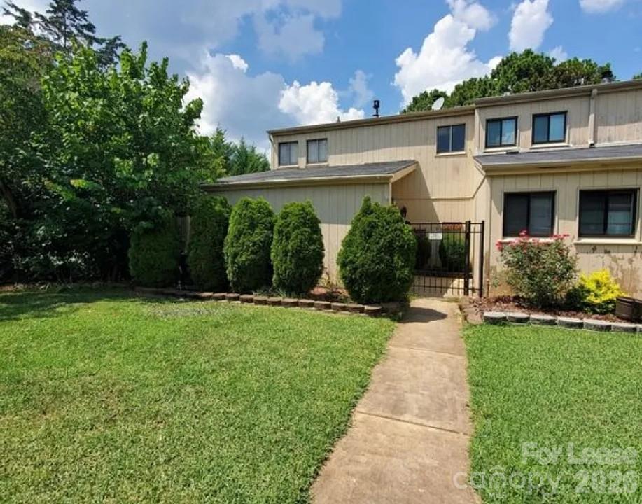 8012 Horse Chestnut Lane Property Photo 1