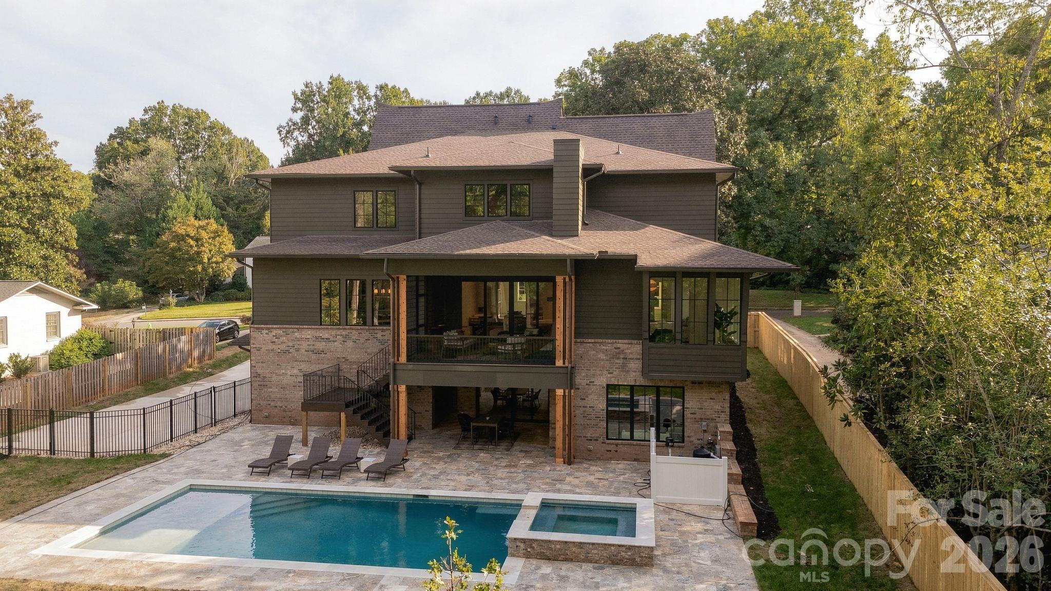 122 Lansdowne Road Property Photo 4