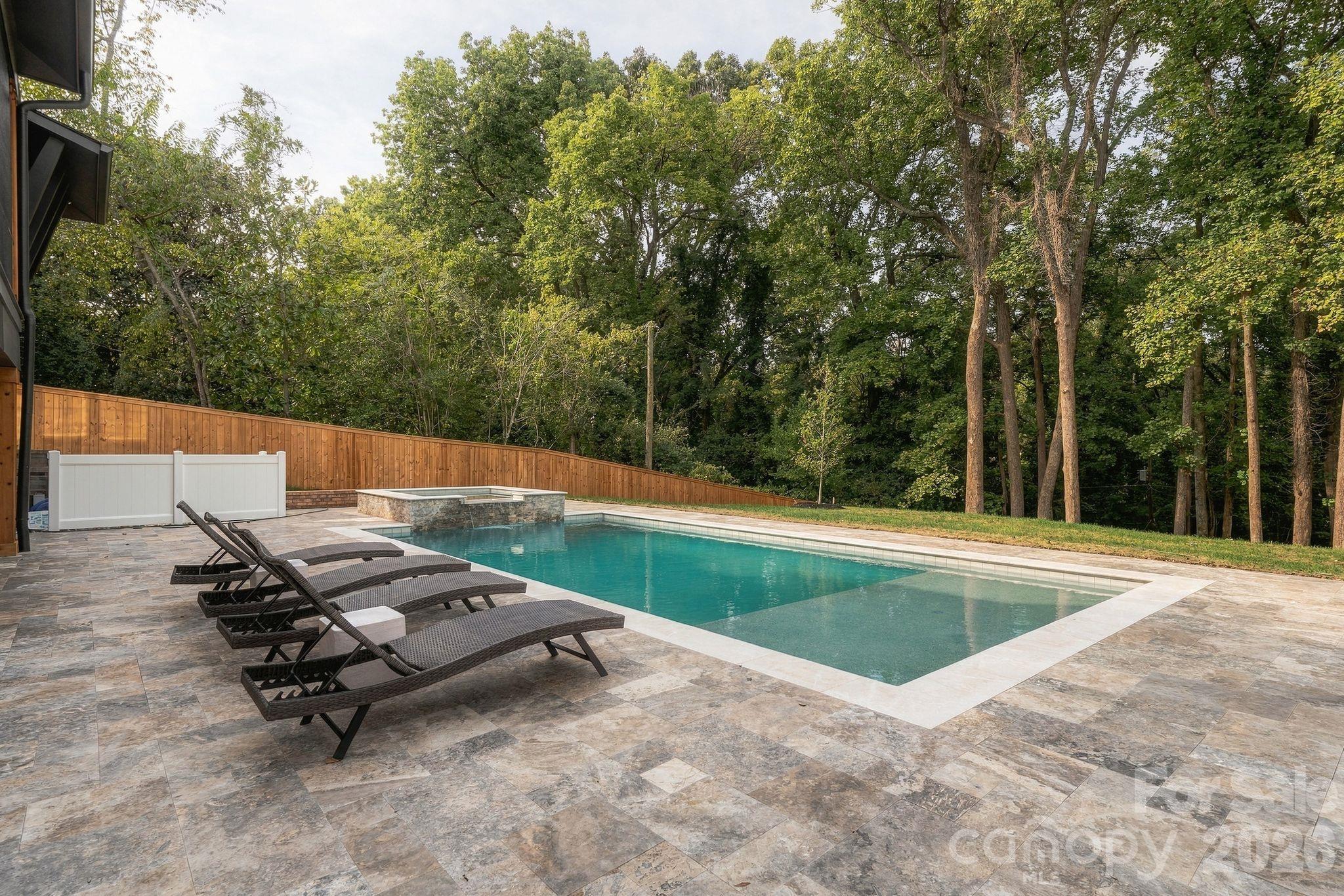 122 Lansdowne Road Property Photo 37