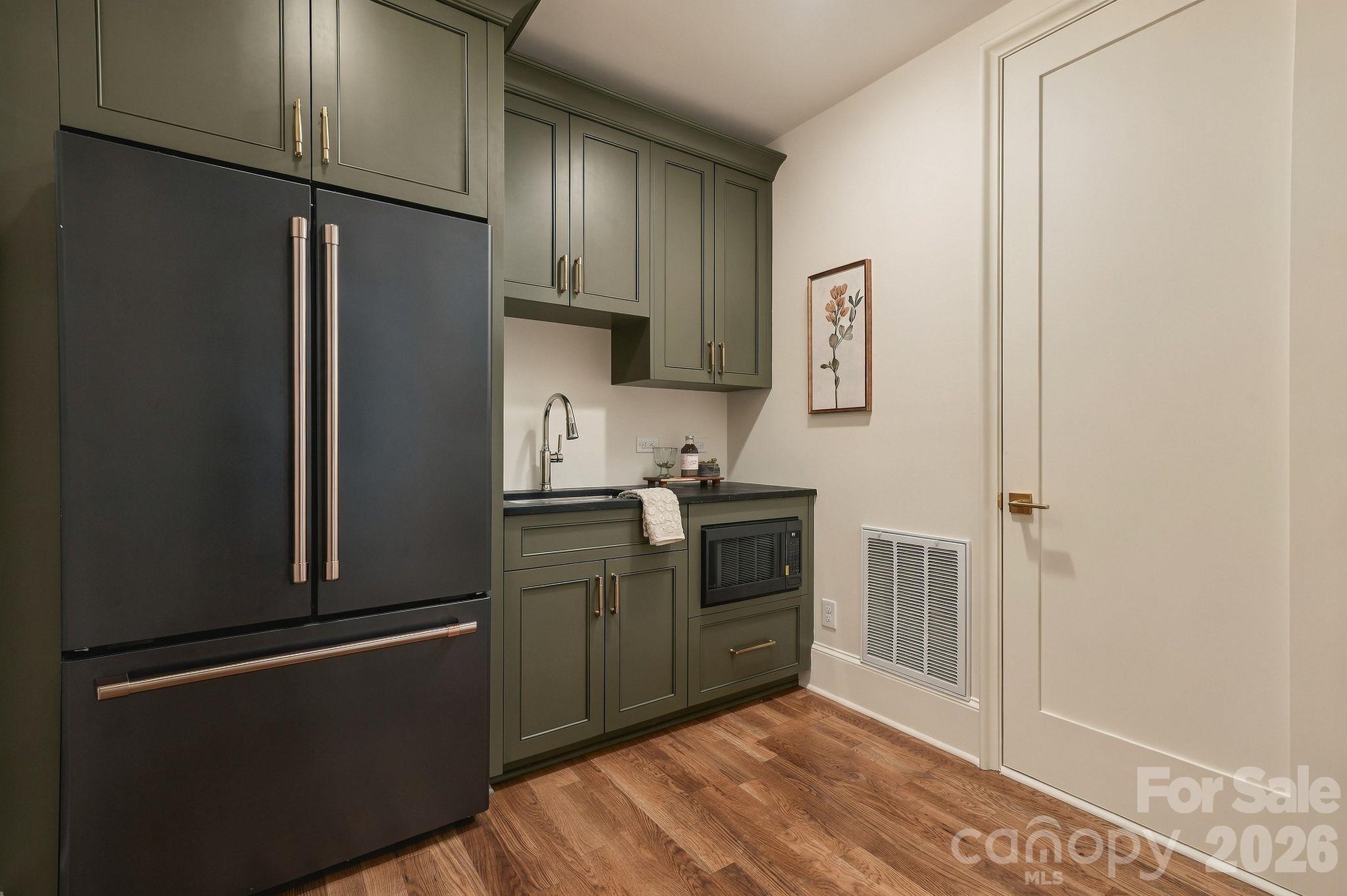 122 Lansdowne Road Property Photo 41