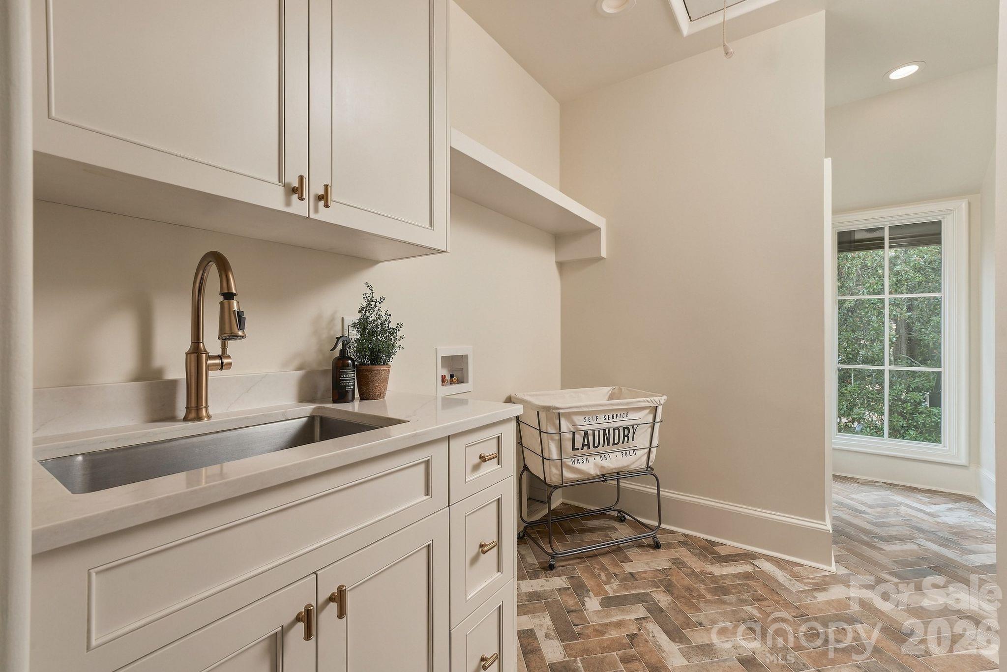 122 Lansdowne Road Property Photo 43