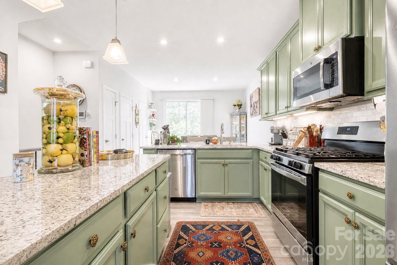 268 Parkwood Avenue Property Photo 11
