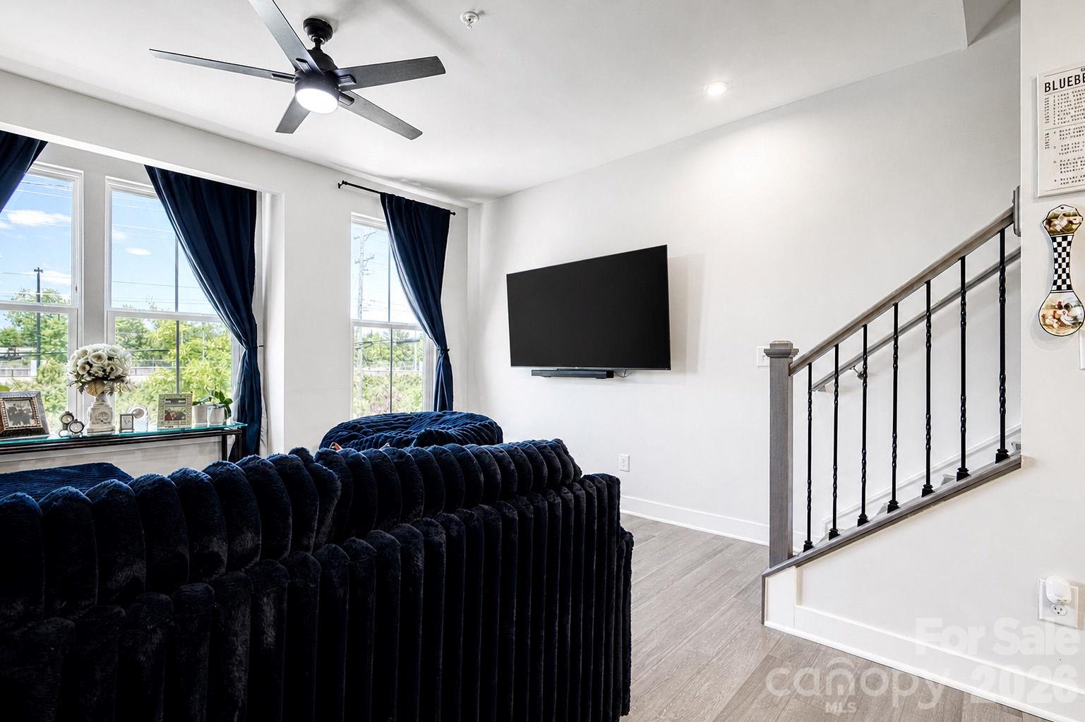 268 Parkwood Avenue Property Photo 14