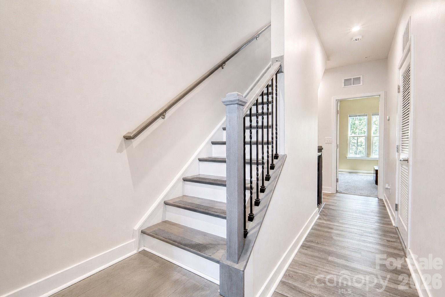 268 Parkwood Avenue Property Photo 30