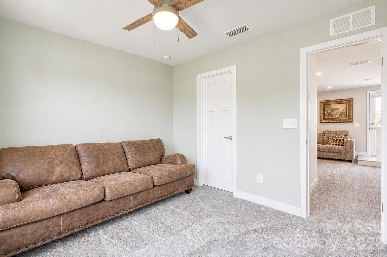268 Parkwood Avenue Property Photo 32