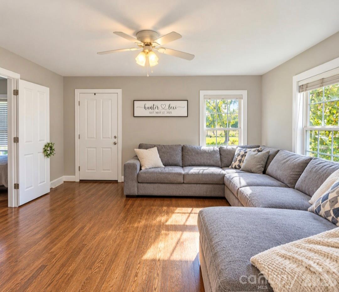555 Palmer Road Property Photo 10