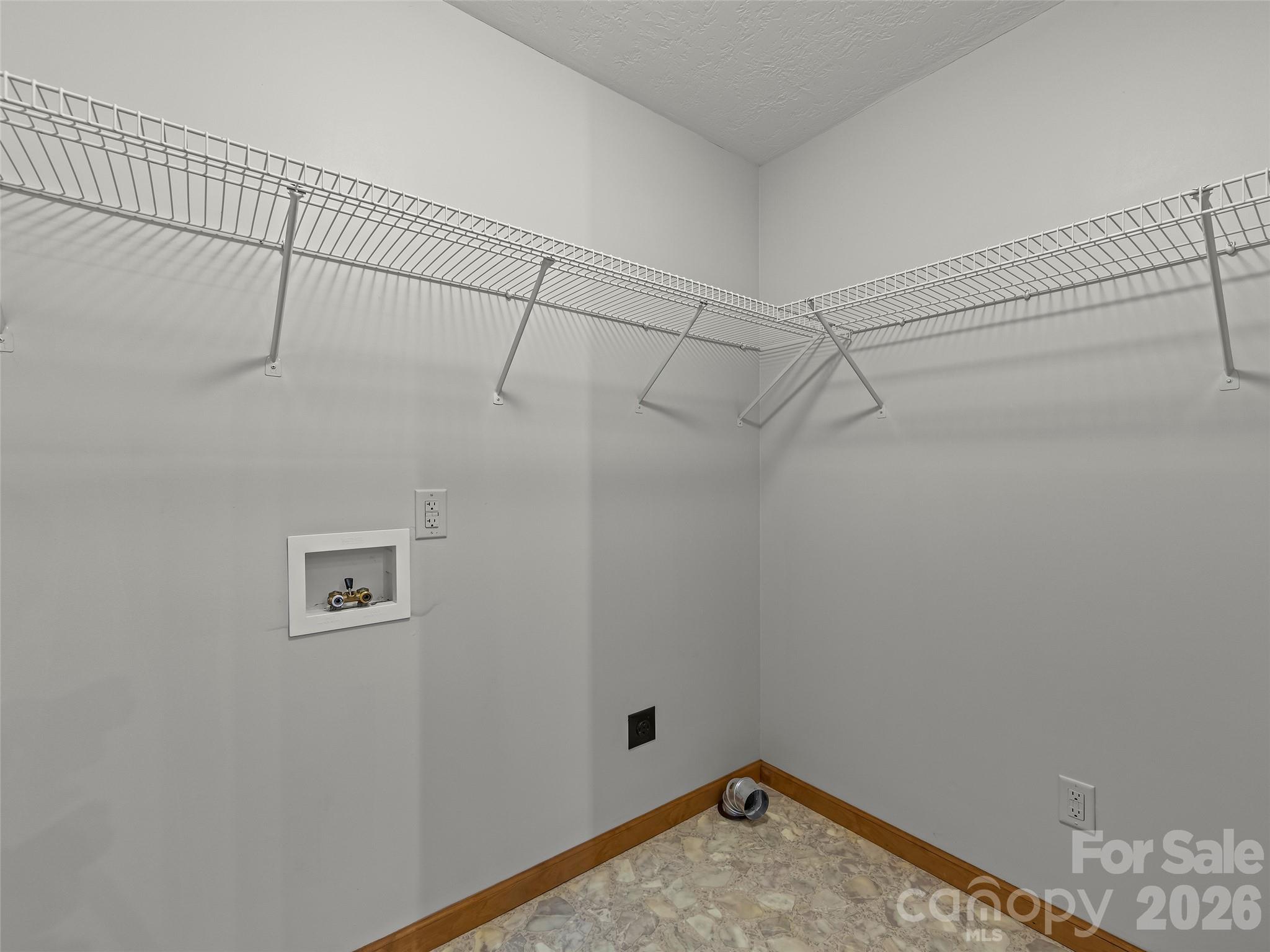 1090 Maple Springs Drive Property Photo 15