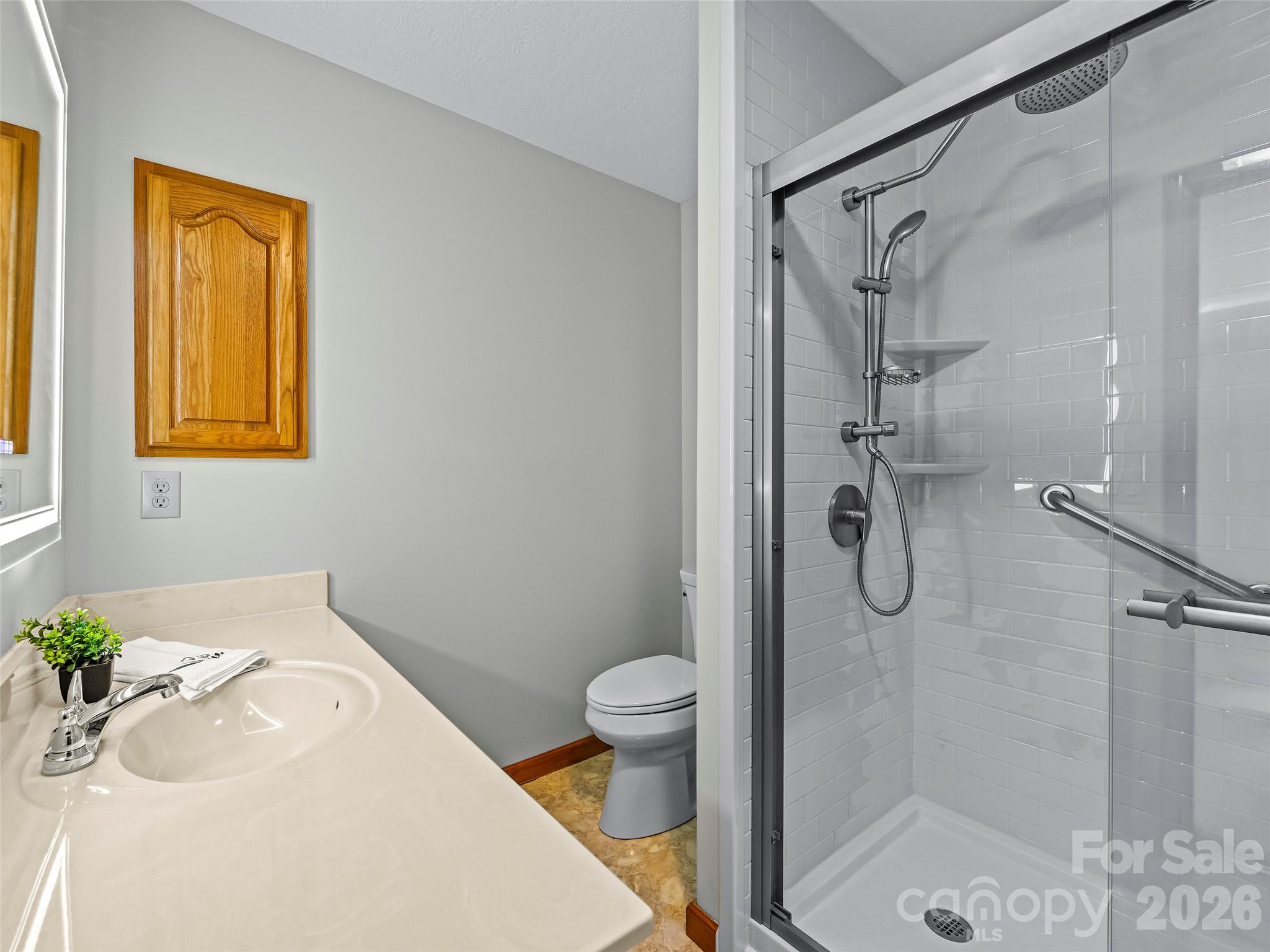 1090 Maple Springs Drive Property Photo 20