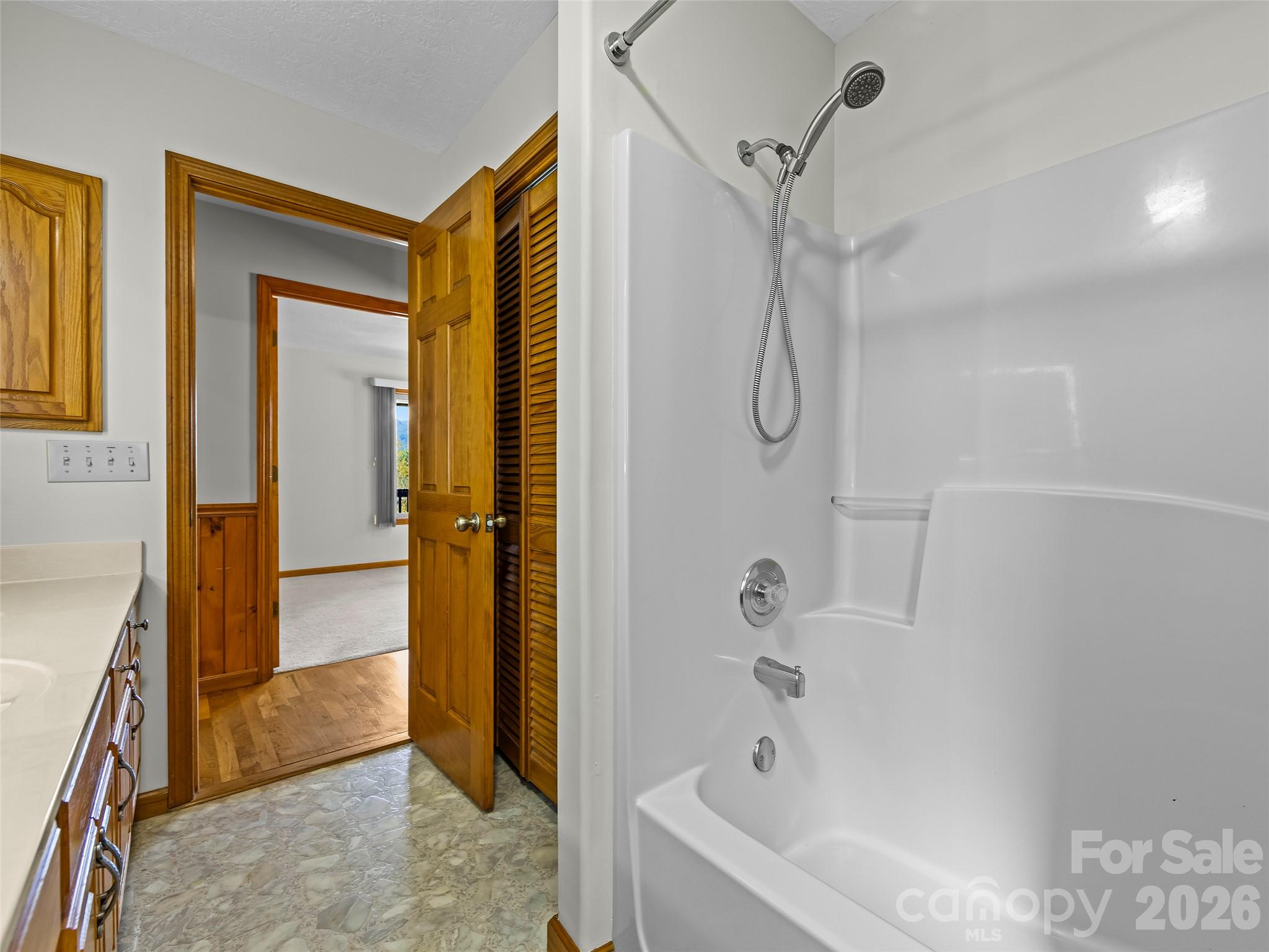 1090 Maple Springs Drive Property Photo 25