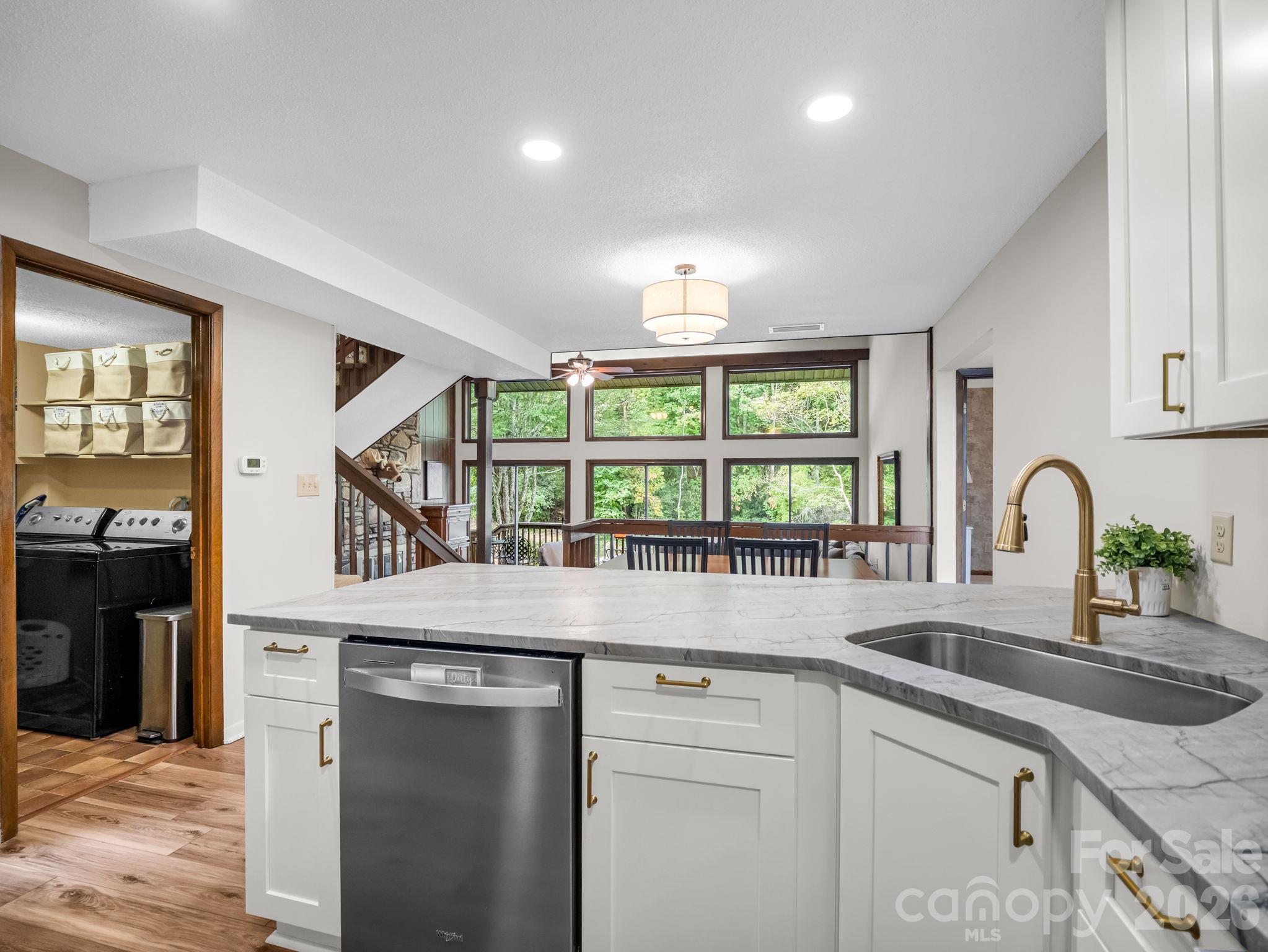 441 Mountains Boulevard D-101 Property Photo 9