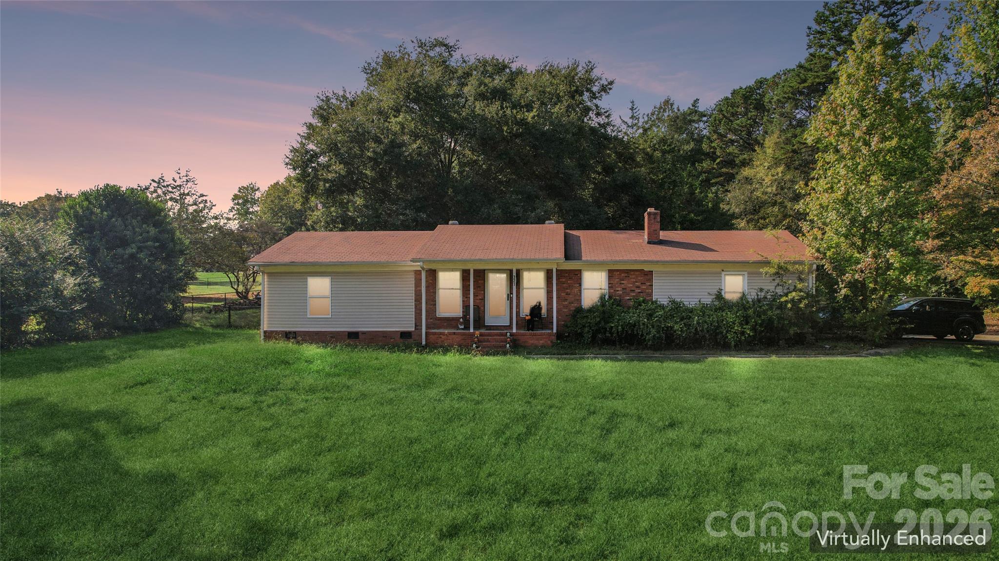 321 Rollingwood Drive Property Photo 1