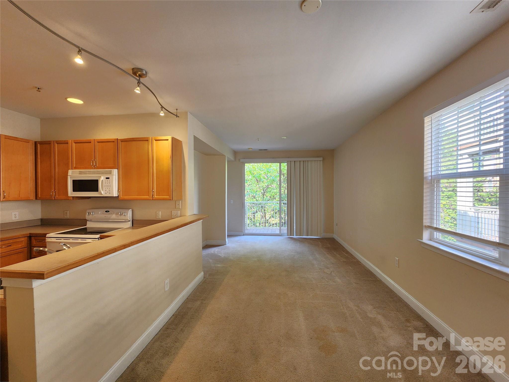 1308 Kenilworth Avenue 420 Property Photo 5