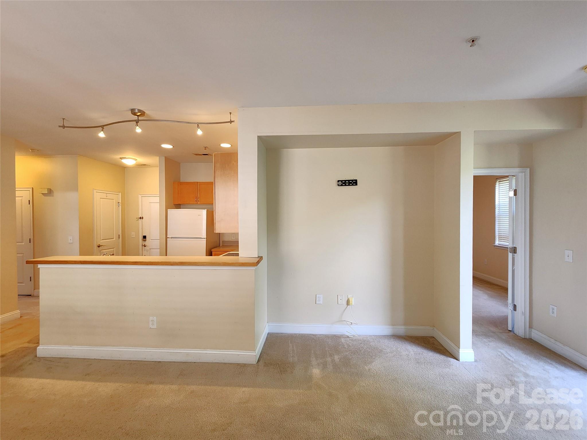 1308 Kenilworth Avenue 420 Property Photo 6