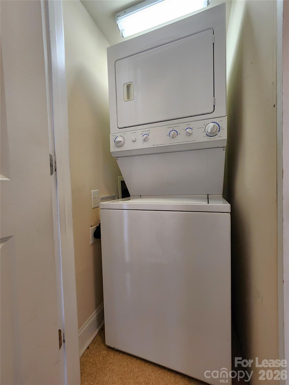 1308 Kenilworth Avenue 420 Property Photo 14