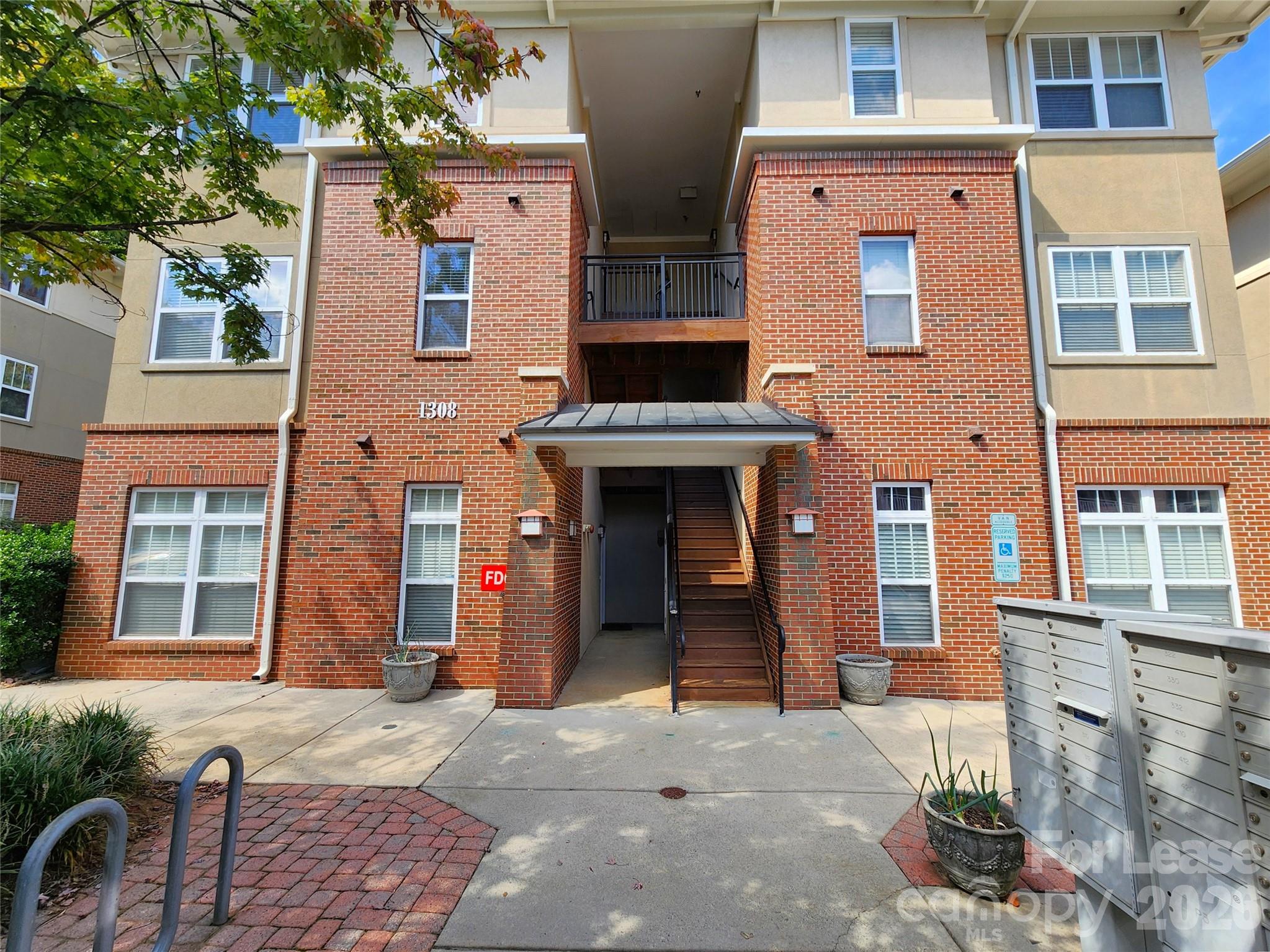 1308 Kenilworth Avenue 420 Property Photo 18