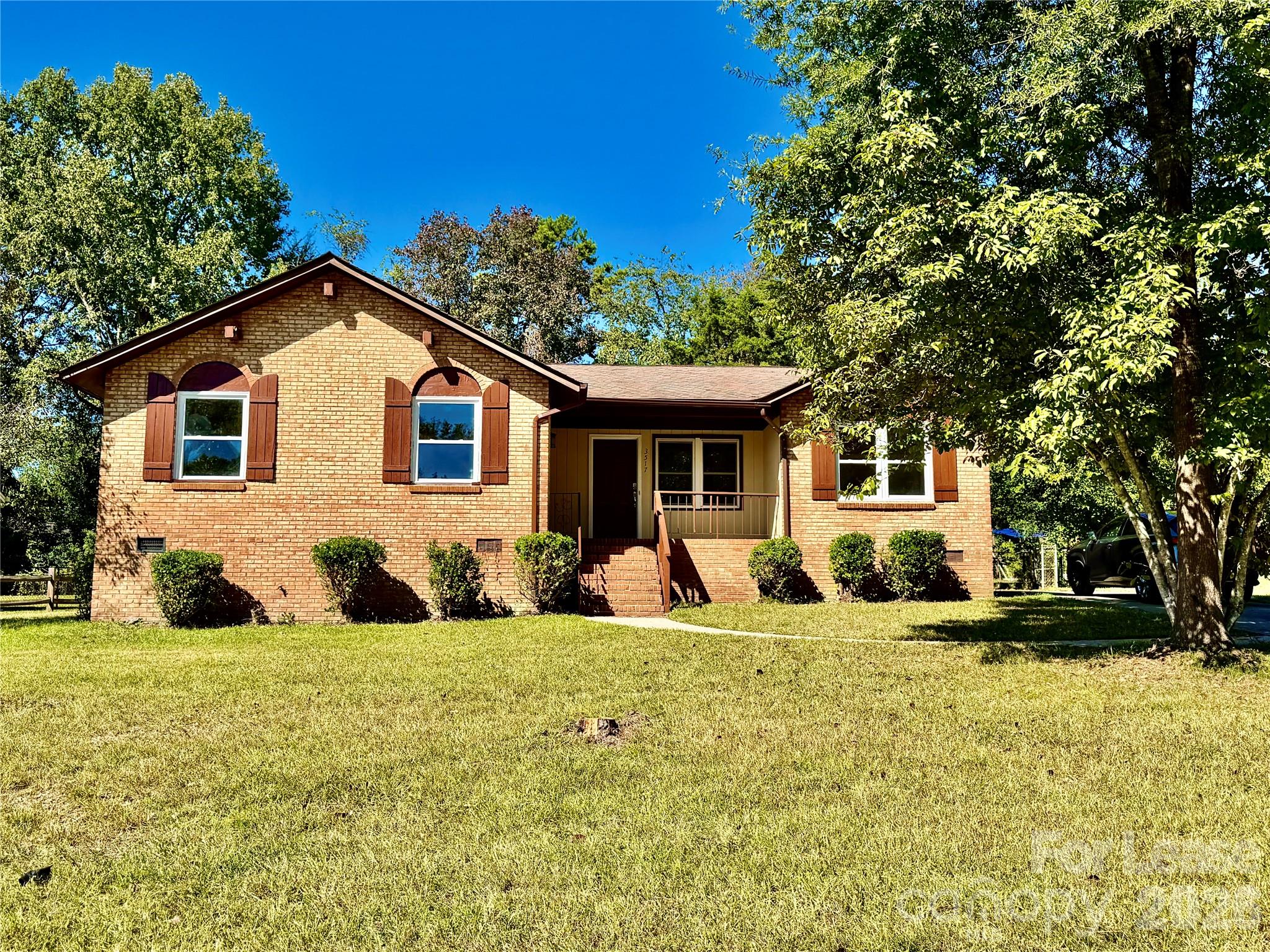 3517 Cross Winds Drive Property Photo 1