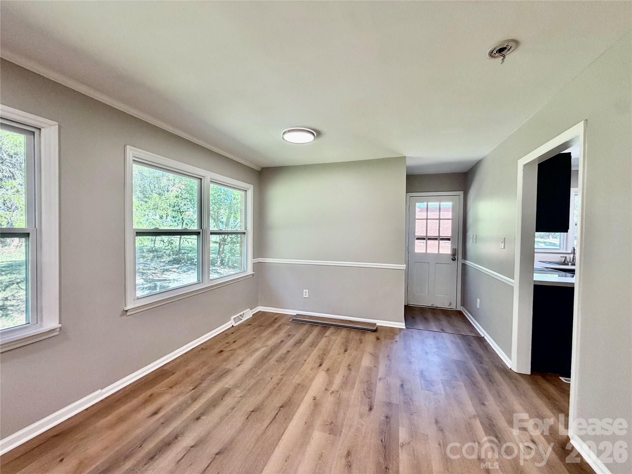 3517 Cross Winds Drive Property Photo 8