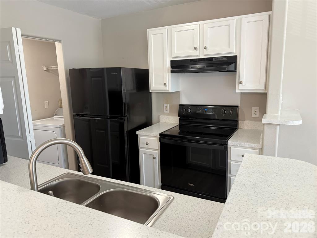 1063 Triece Lane Property Photo 8