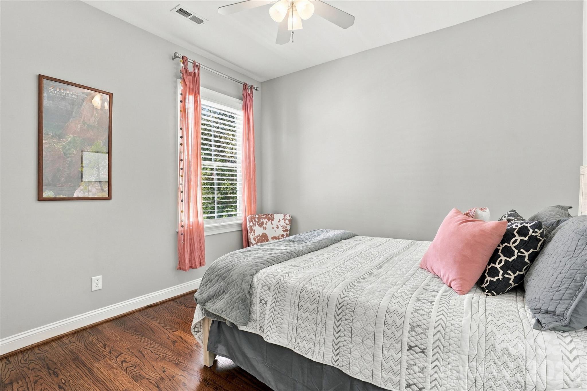 544 Glen Walk Drive Property Photo 29