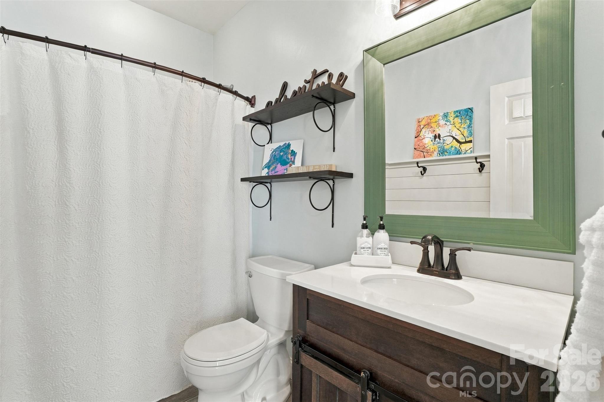 544 Glen Walk Drive Property Photo 33
