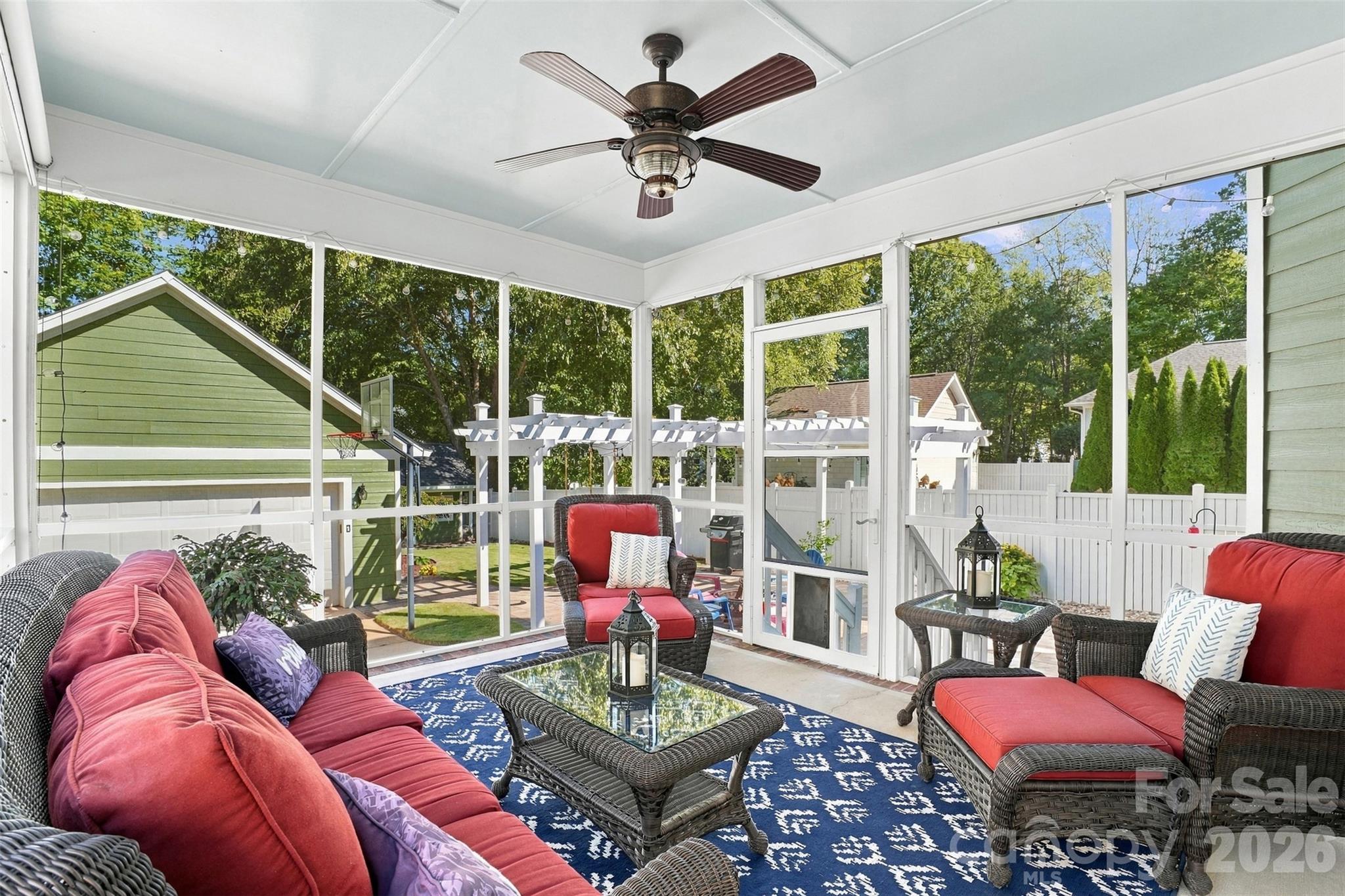 544 Glen Walk Drive Property Photo 34