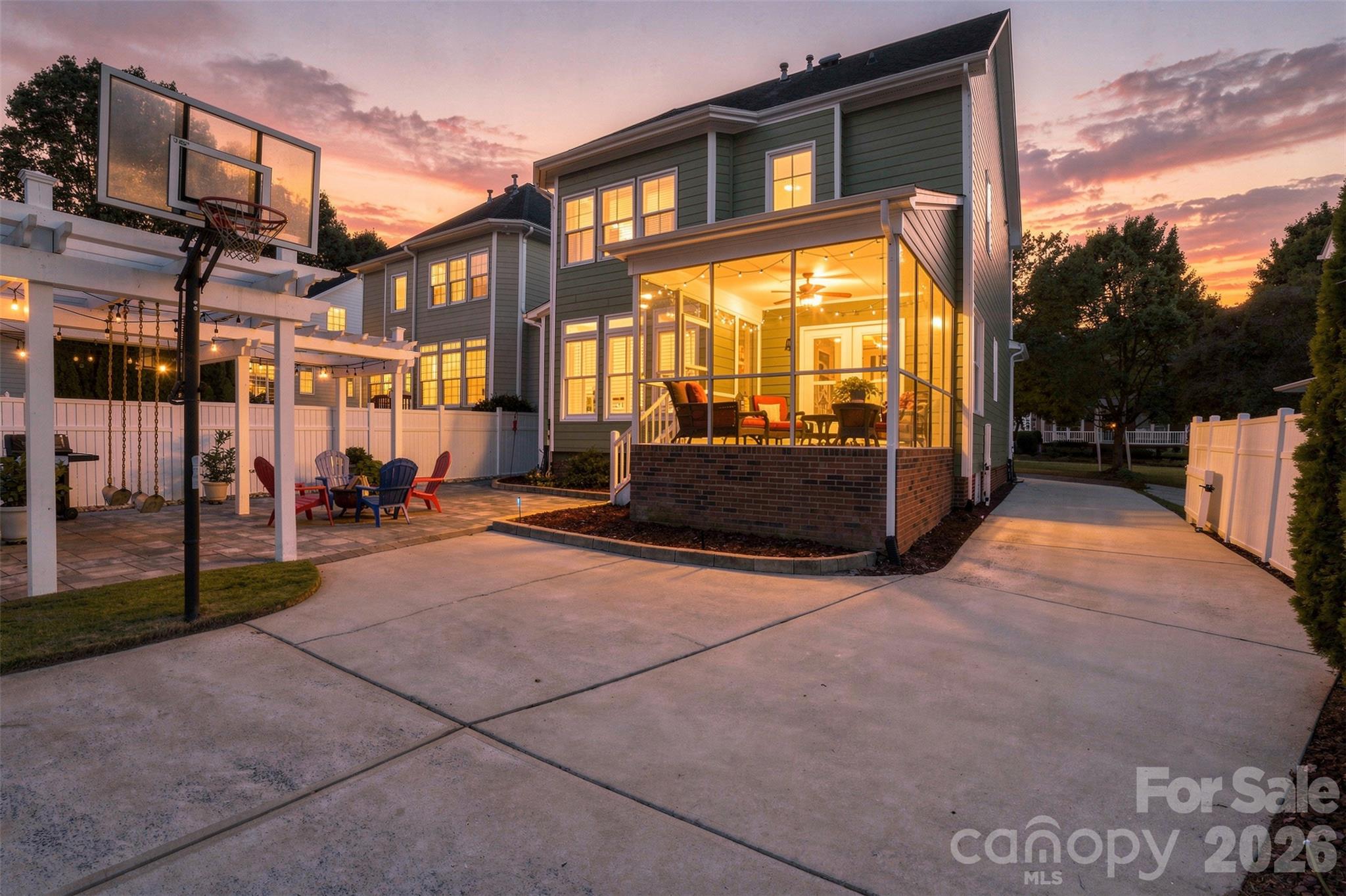 544 Glen Walk Drive Property Photo 40