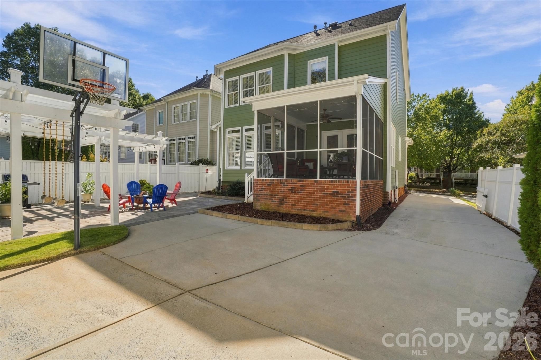 544 Glen Walk Drive Property Photo 41