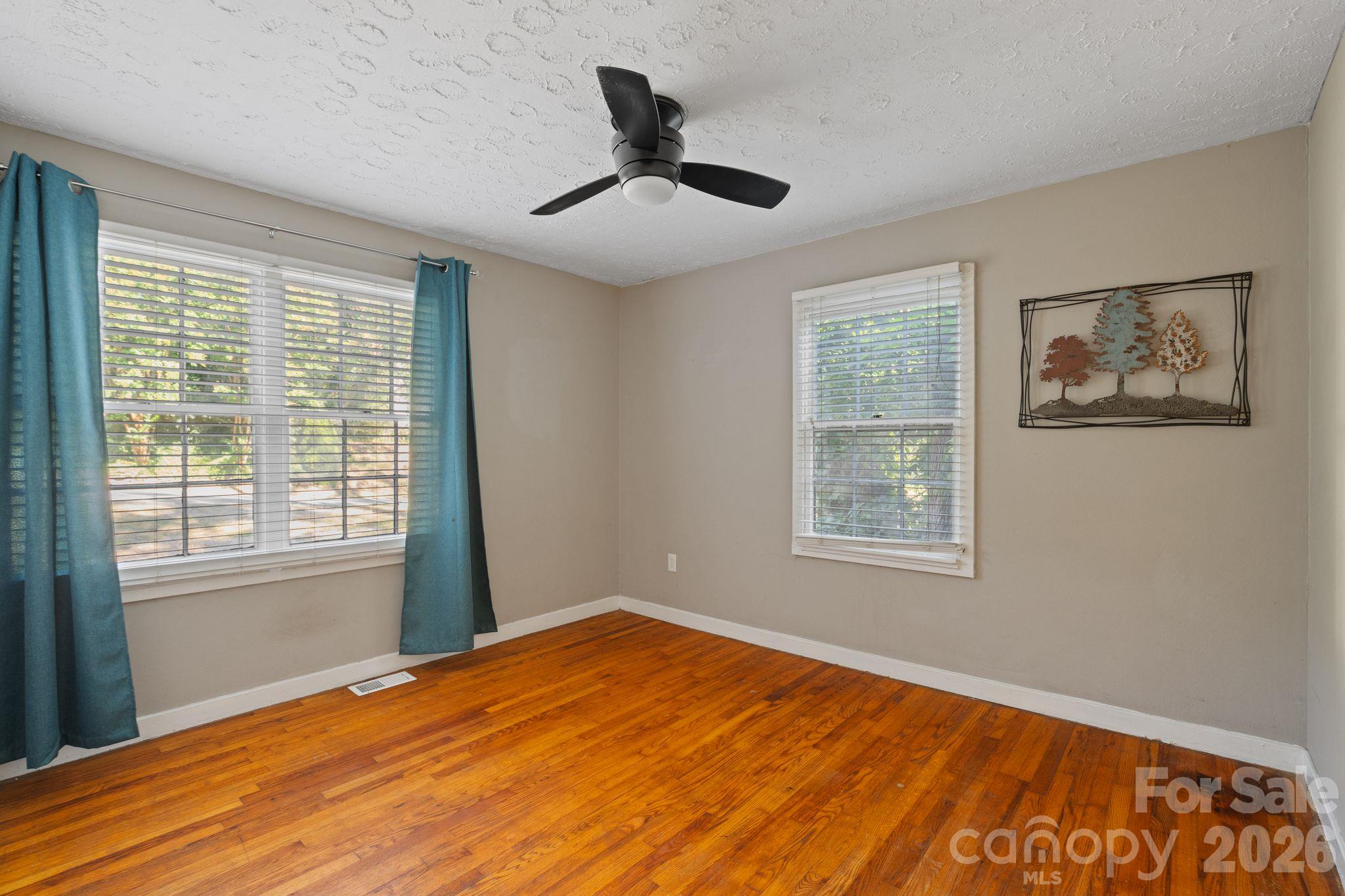 224 Aurora Drive 3 Property Photo 8