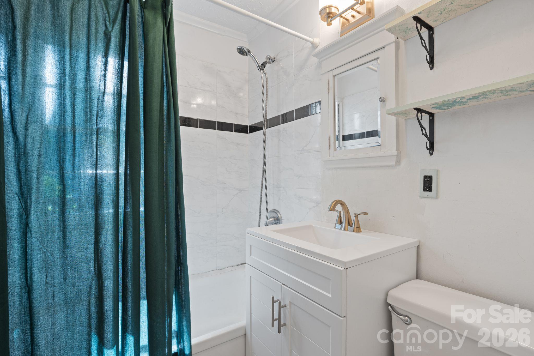 224 Aurora Drive 3 Property Photo 10