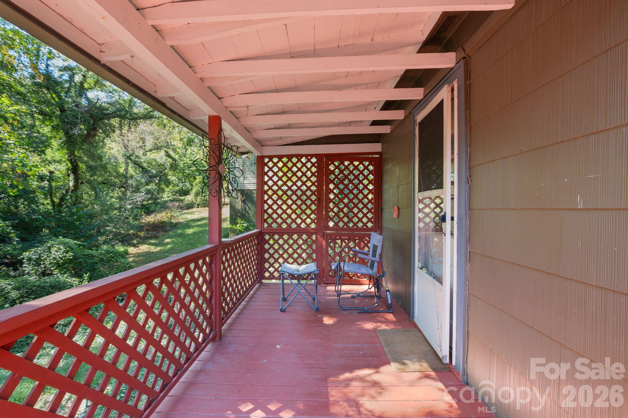 224 Aurora Drive 3 Property Photo 16