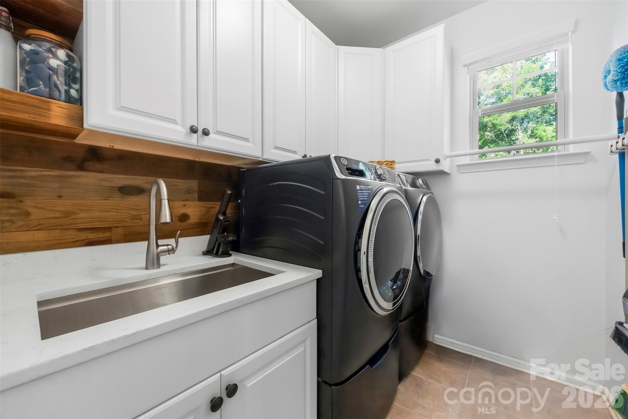 821 Spelman Drive Property Photo 17