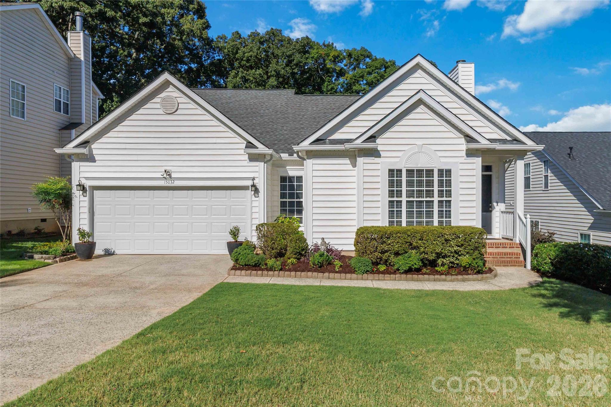 15032 Rothesay Drive 23 Property Photo 1
