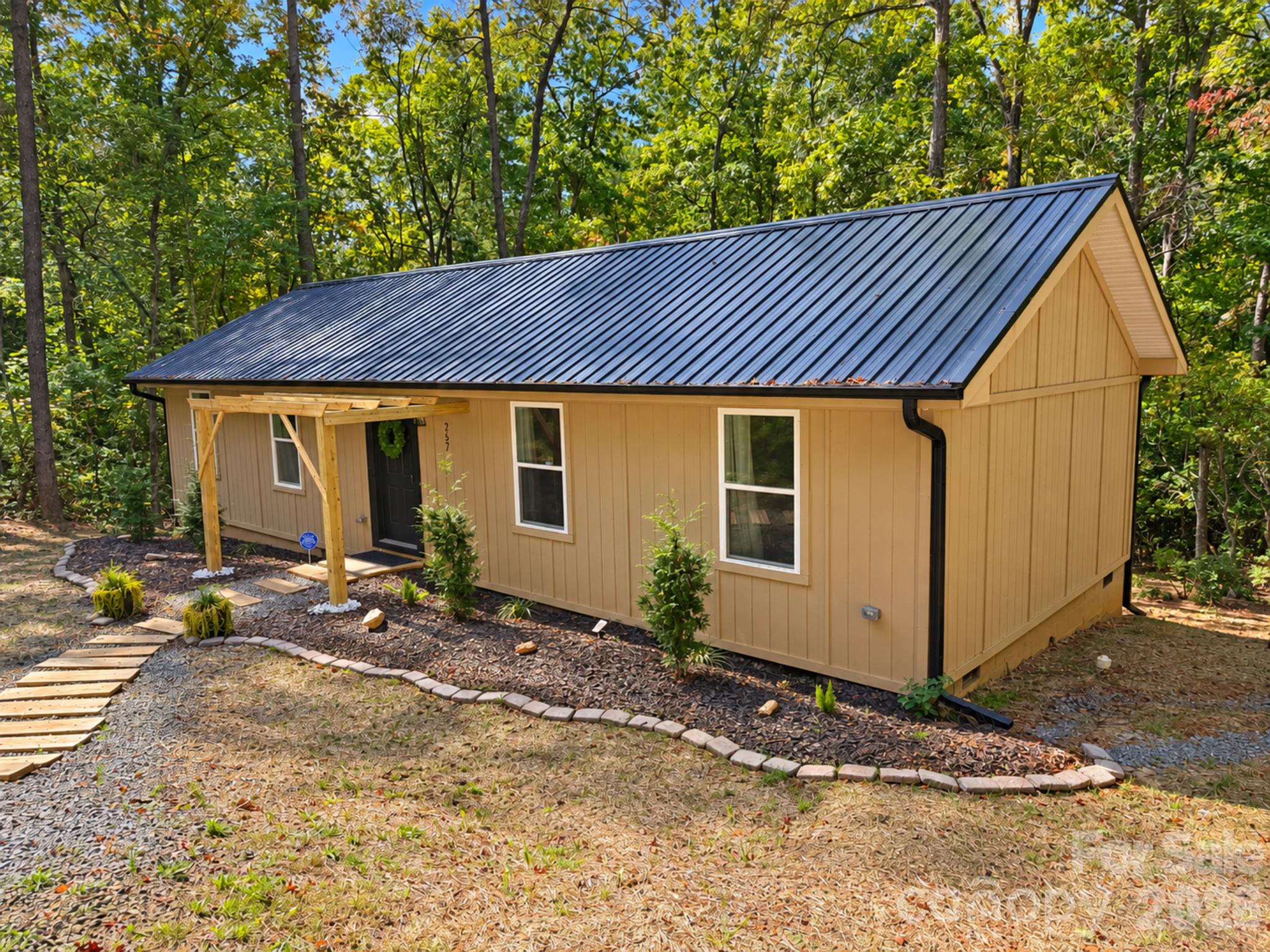 257 Roadrunner Circle Property Photo 5