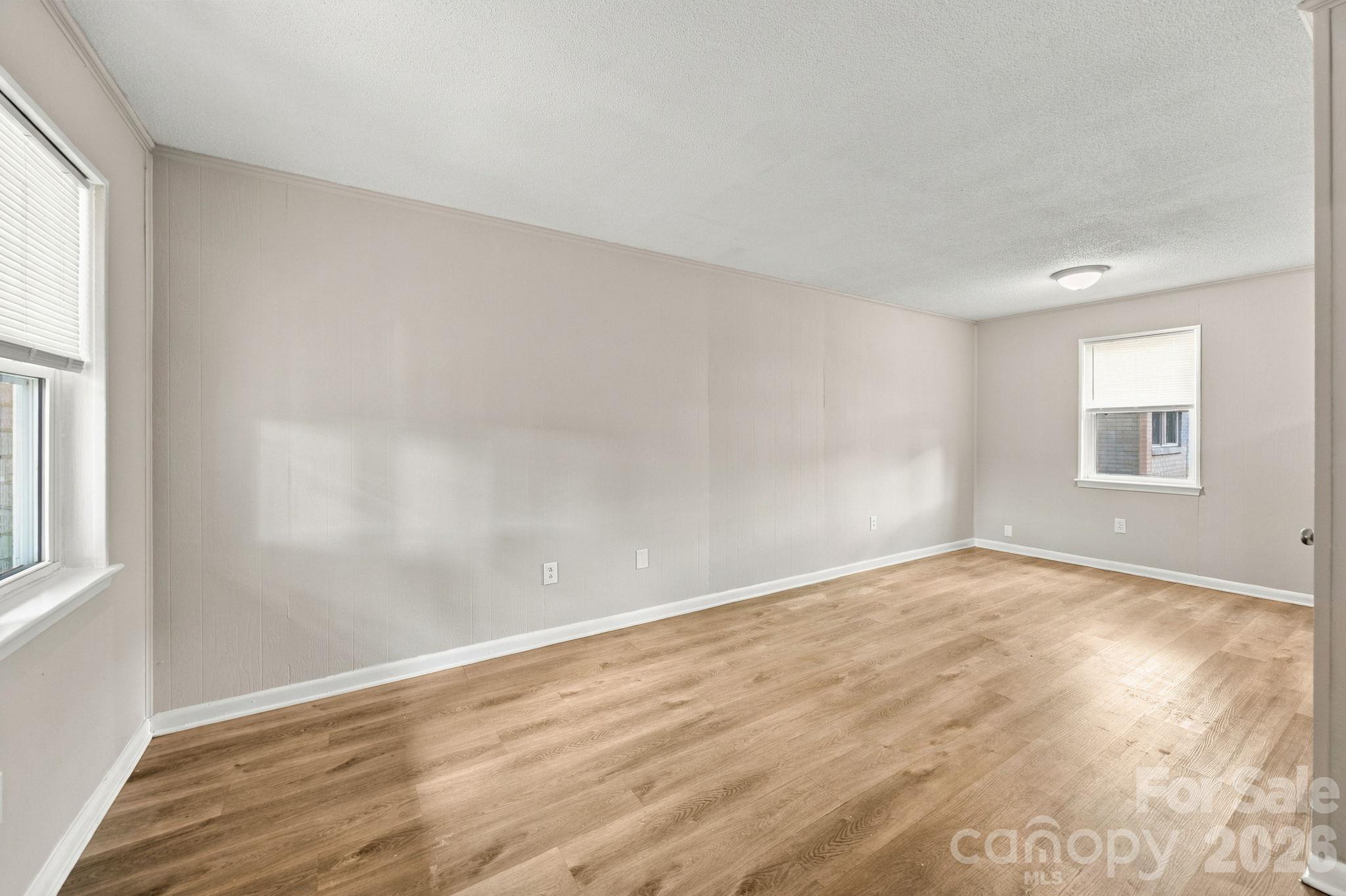 1731 W Avalon Circle Property Photo 7