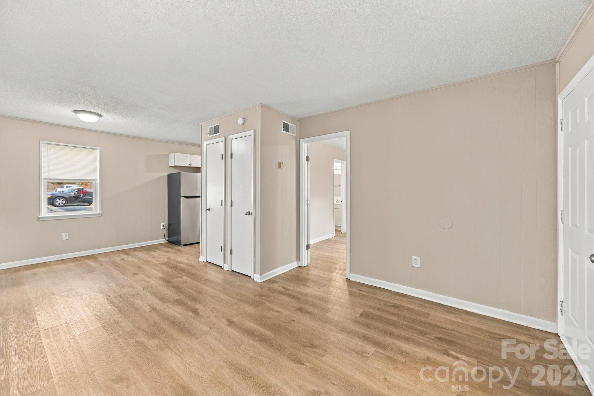 1731 W Avalon Circle Property Photo 8