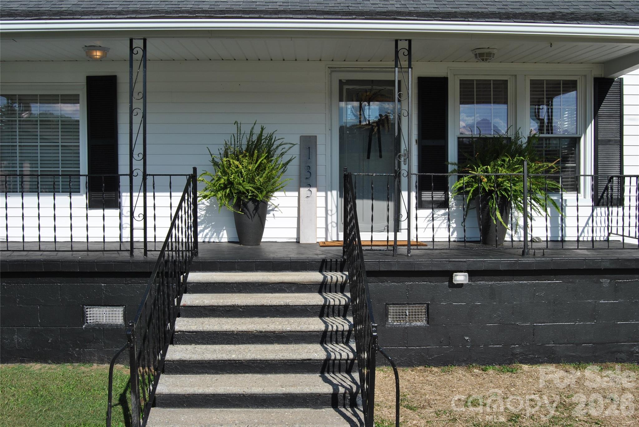 133 S Main Street Property Photo 4