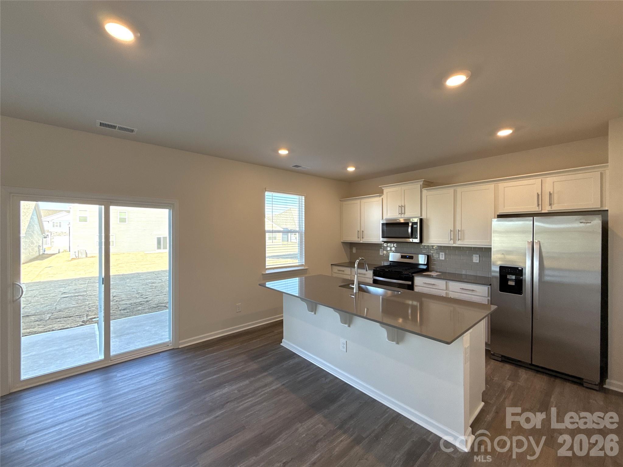 7640 Bainbridge Road Property Photo 2