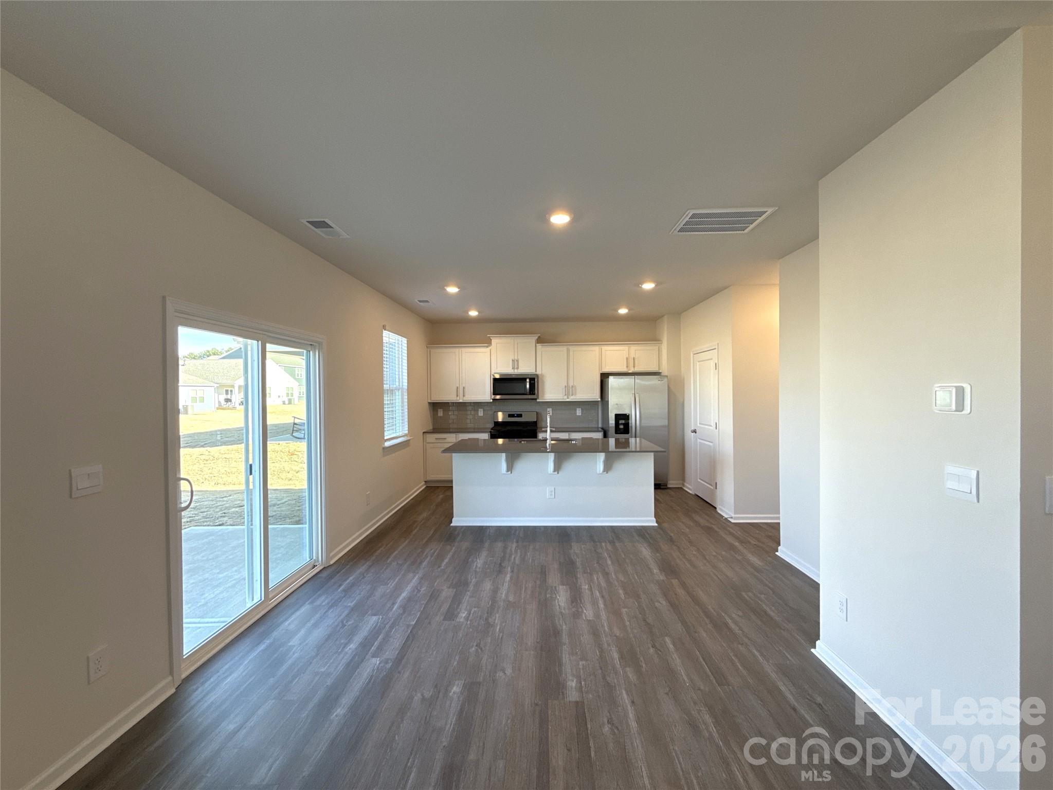 7640 Bainbridge Road Property Photo 3