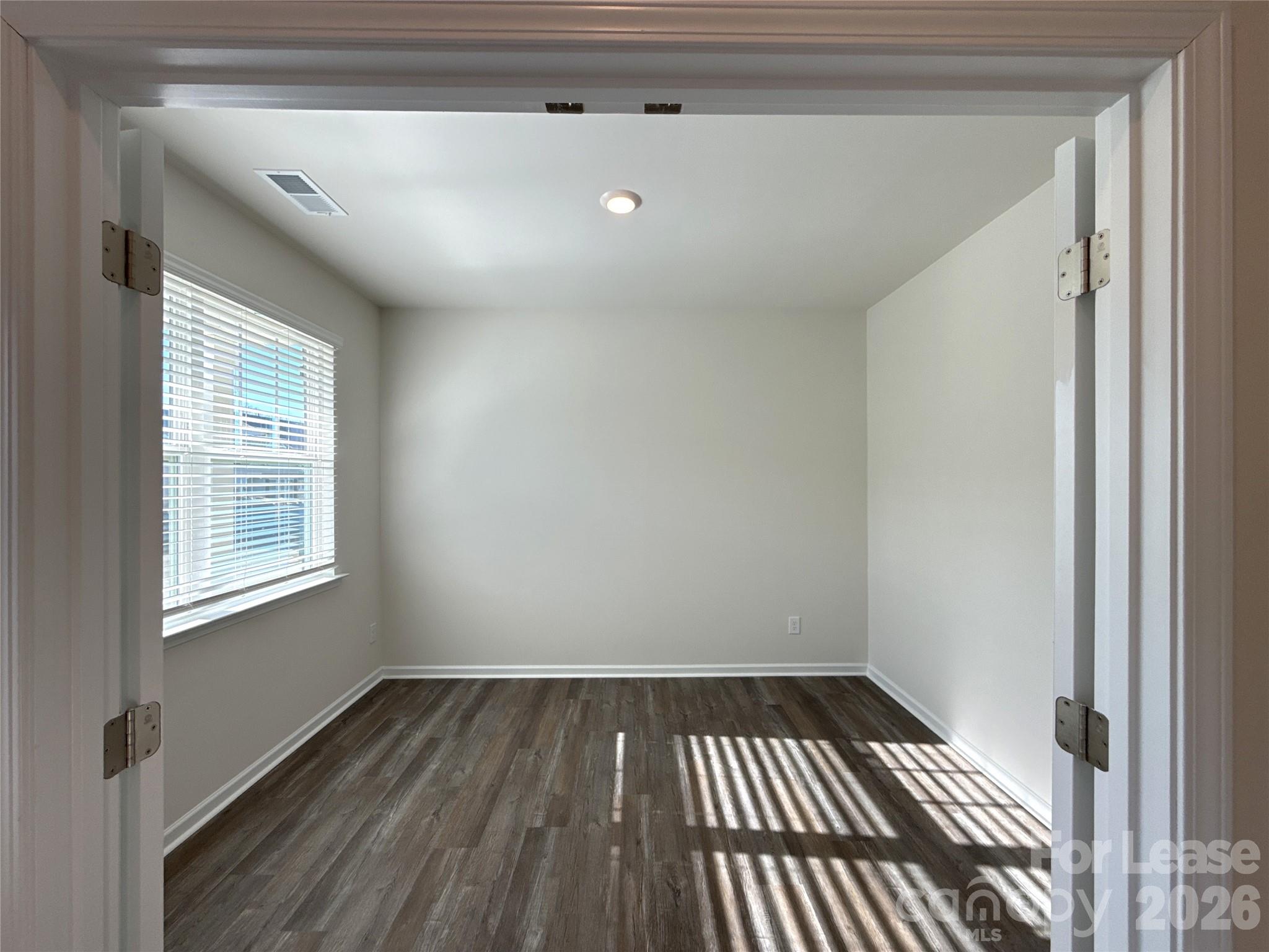 7640 Bainbridge Road Property Photo 6