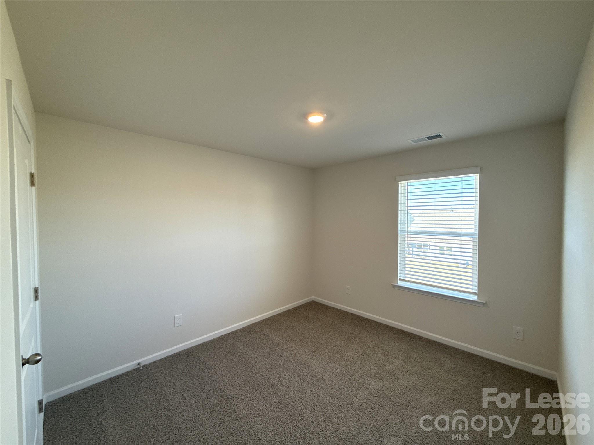 7640 Bainbridge Road Property Photo 11