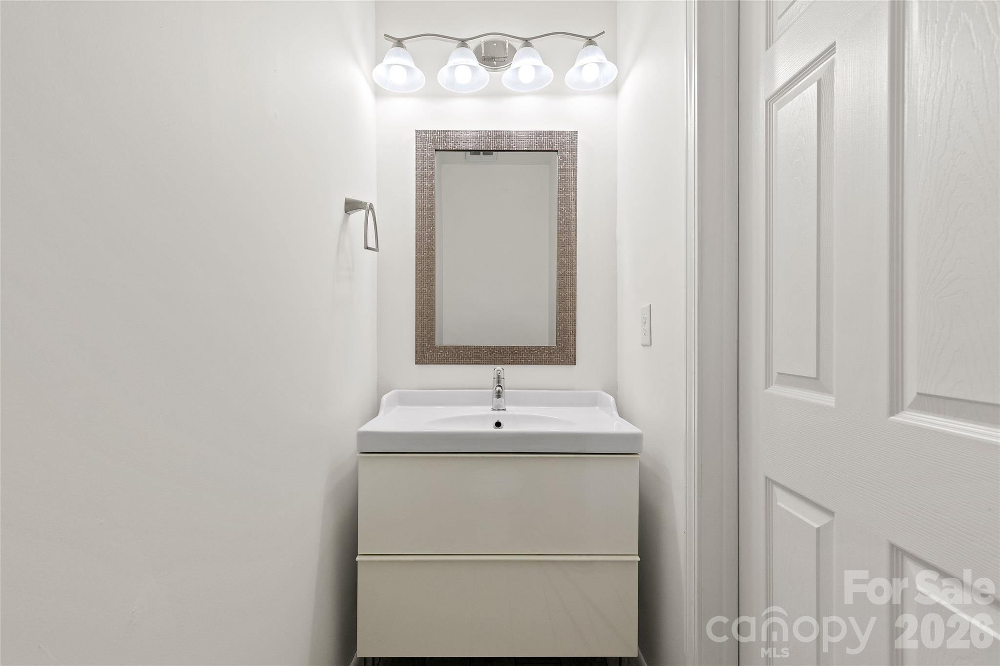 3564 N Davidson Street Property Photo 17