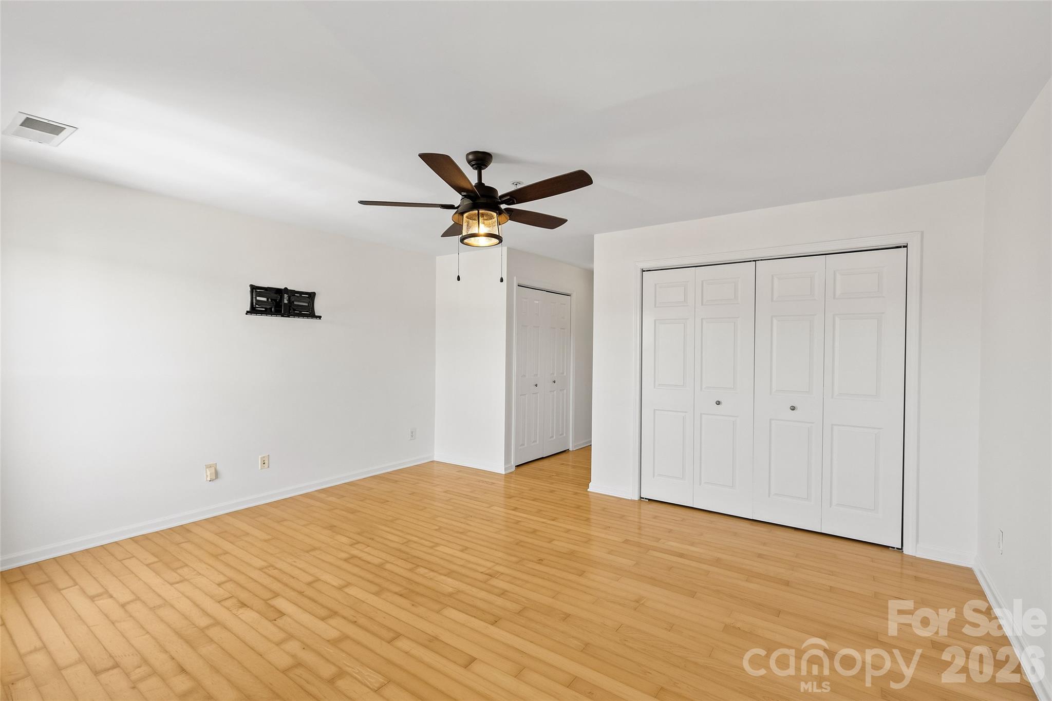 3564 N Davidson Street Property Photo 30