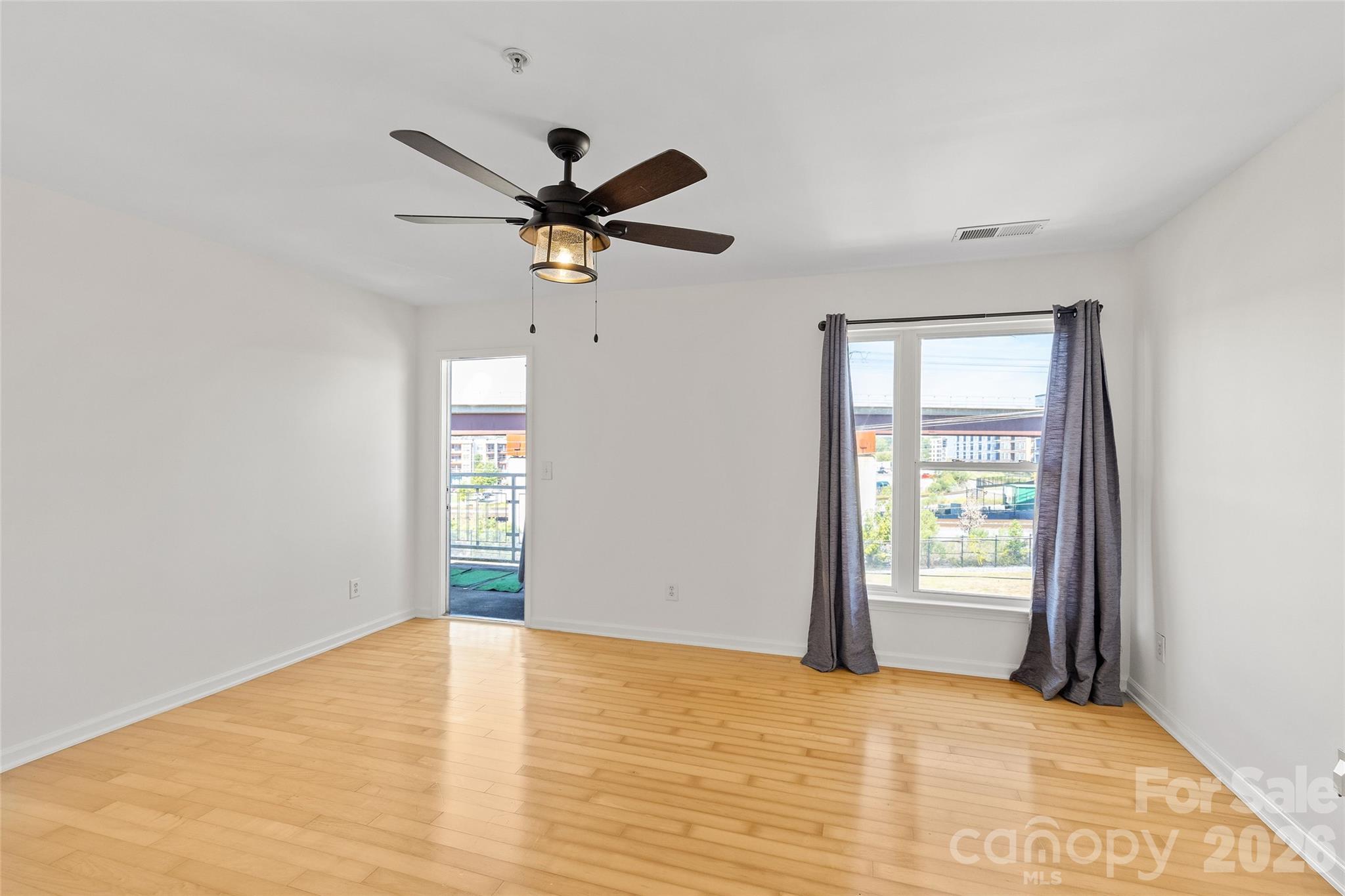 3564 N Davidson Street Property Photo 31